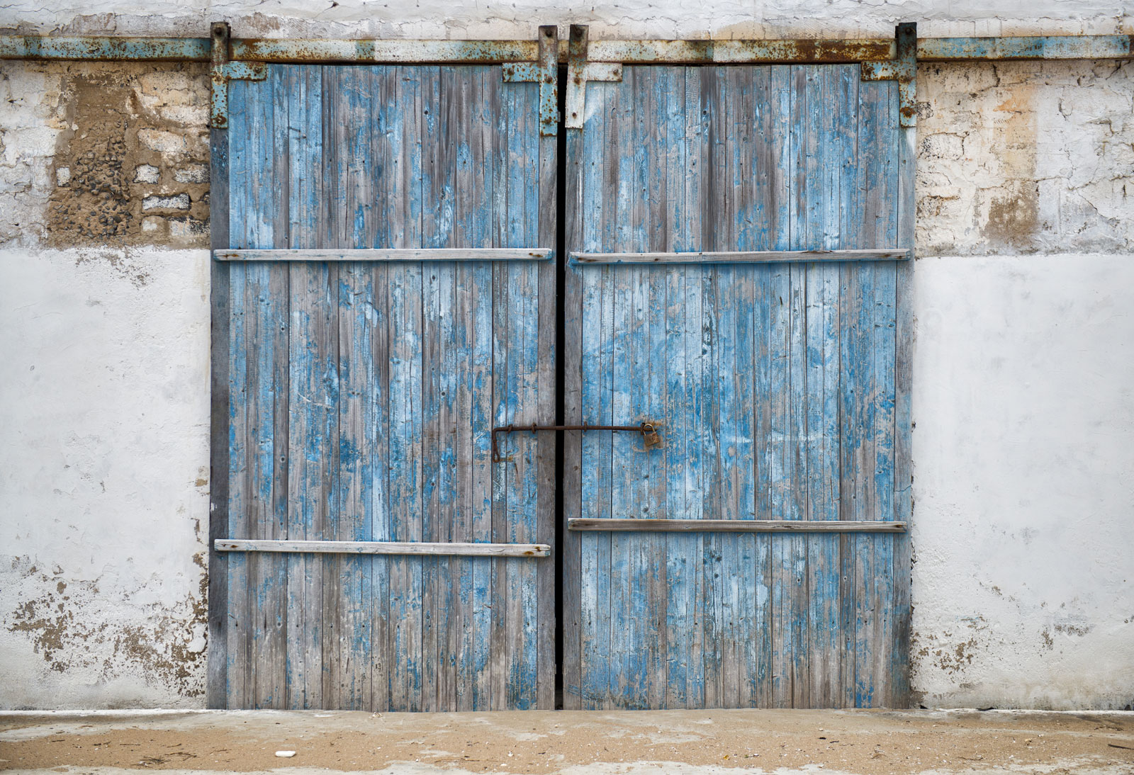 Withered door concept of closed-off relations